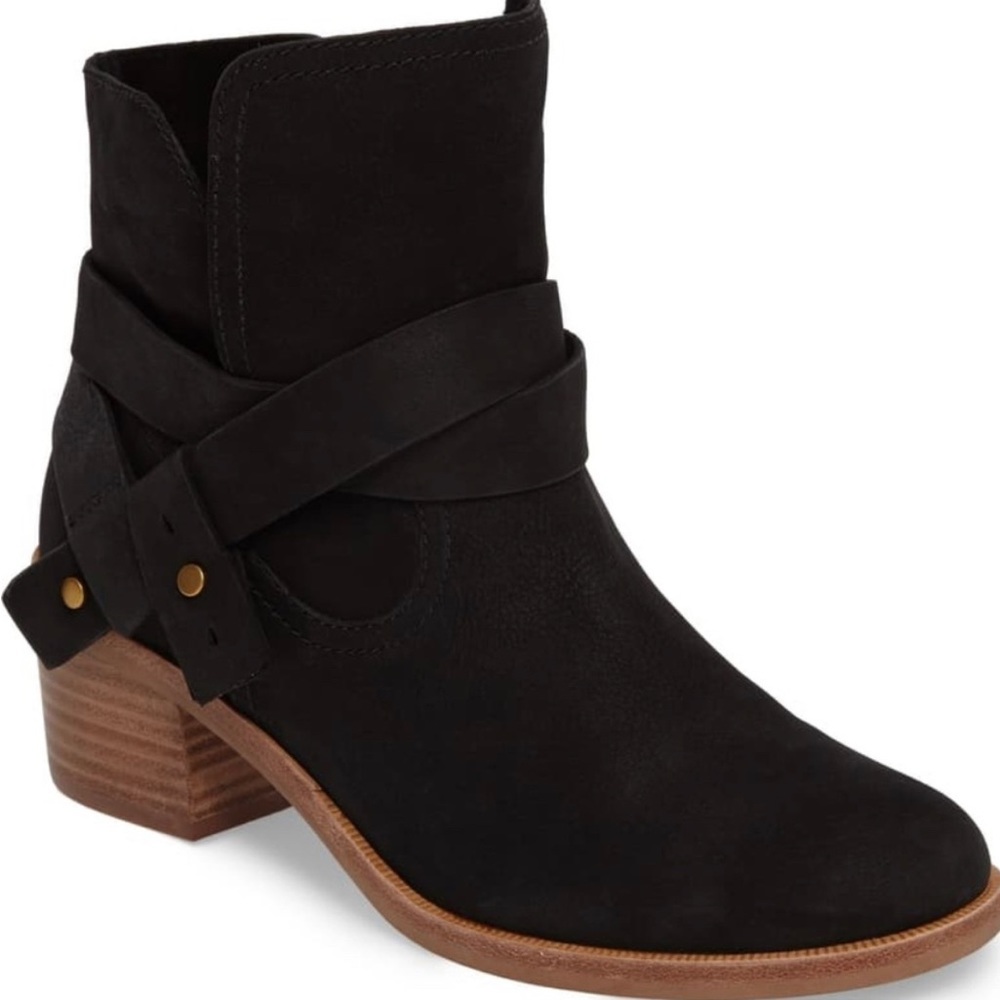 NEW UGG Elora Black suede boots